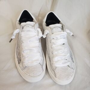 P448 John Fiore anthropology lace sneakers